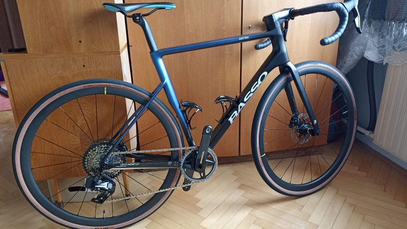 Basso Astra vel. 53 na el. sadě Sram Force xplr, kola mavic cosmic sl 32, ind. stavba nového kola