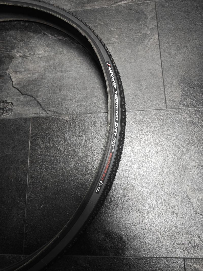 Vittoria Terreno Dry Gravel Endurance TLR Grap