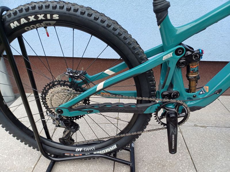 Pivot Trail 429 XT/XTR, vel. M - nové