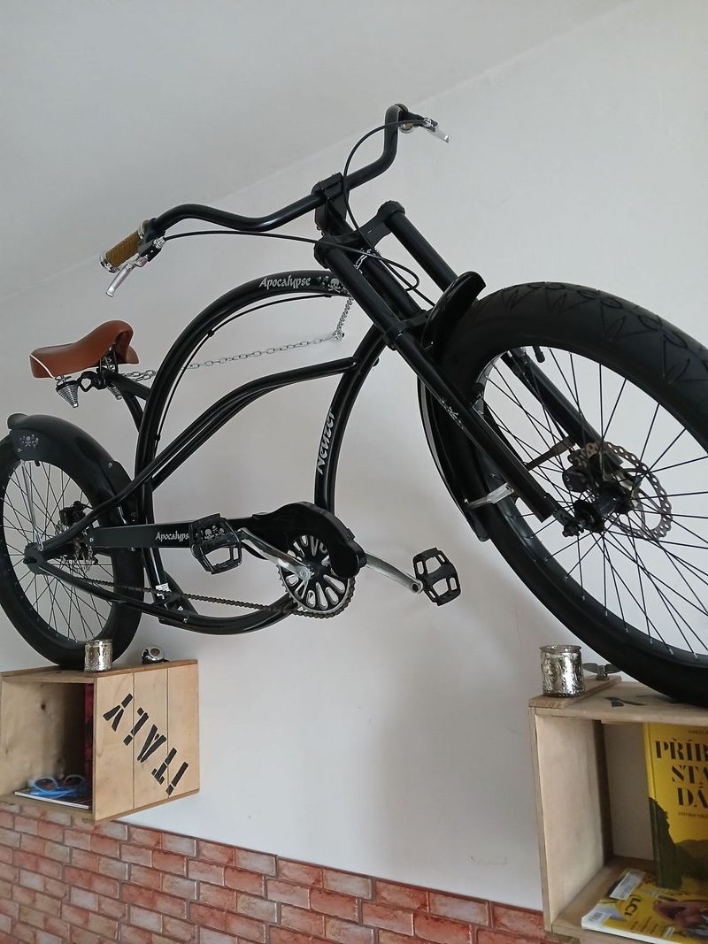 Neuzer Apocalypse cafe cruiser bike