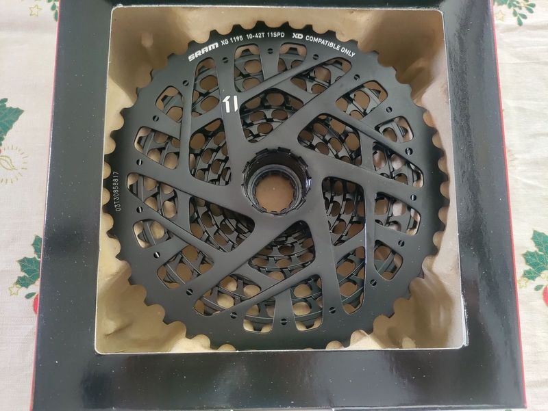 Nová kazeta SRAM X01 XG-1195 10-42z