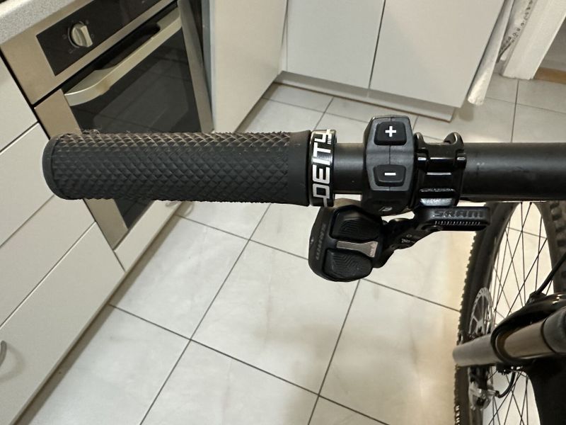 S-Works Turbo Levo 2024 - Velikost S2 Najeto 200 km, jako nové