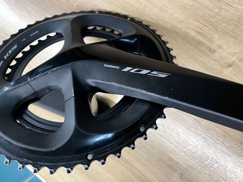 Kliky Shimano 105 FC-R7000 53-39 černé, 175 mm, jeté do 2500 km, originální balení