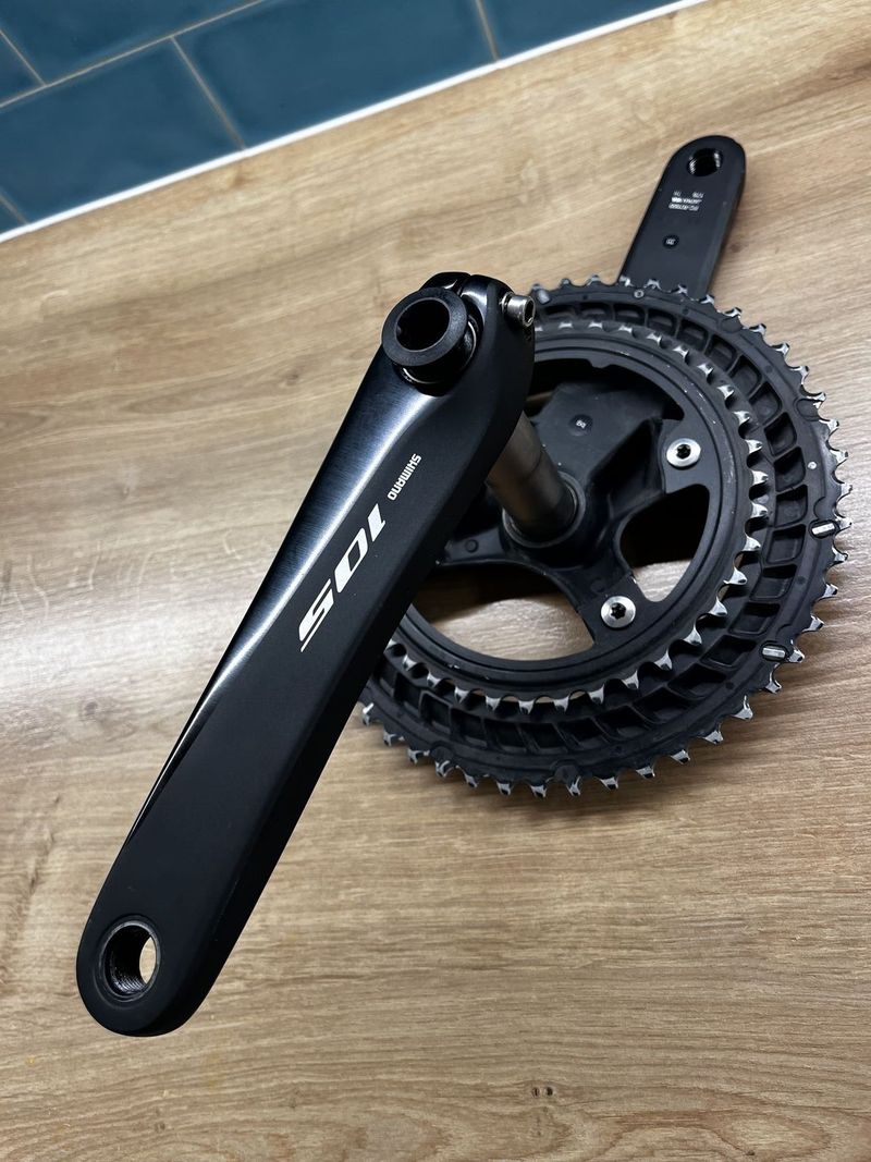 Kliky Shimano 105 FC-R7000 53-39 černé, 175 mm, jeté do 2500 km, originální balení