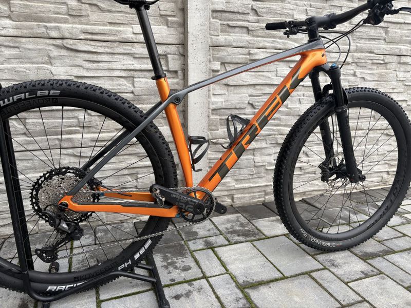 Trek procaliber 9.8. karbonová kola