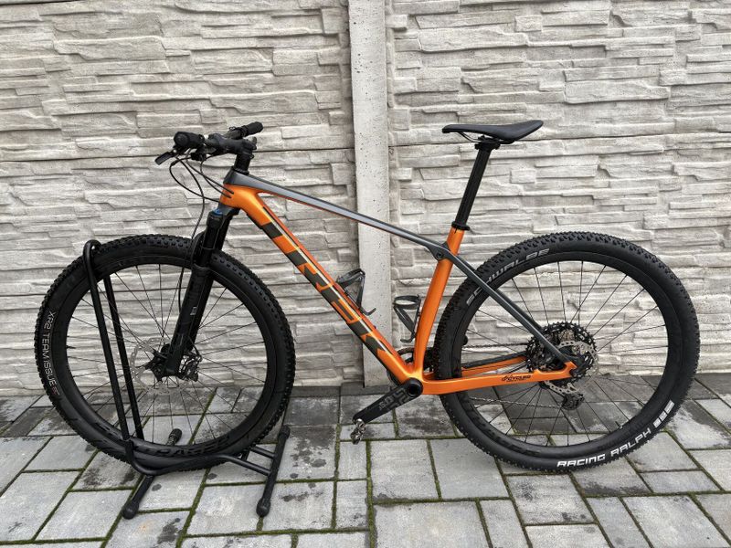 Trek procaliber 9.8. karbonová kola