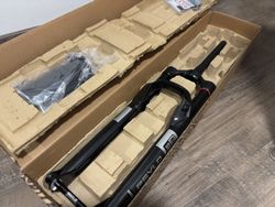 Rock Shox Psylo Gold Isolator RC 29" odpružená vidlice