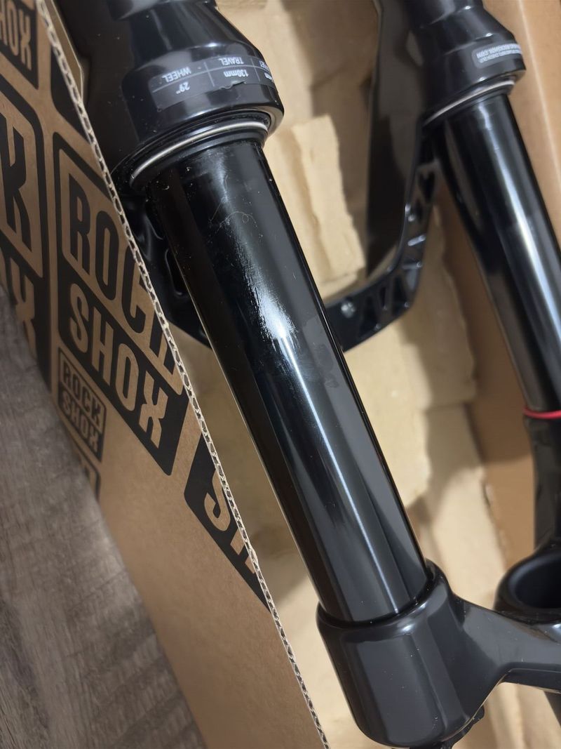 Rock Shox Psylo Gold Isolator RC 29" odpružená vidlice