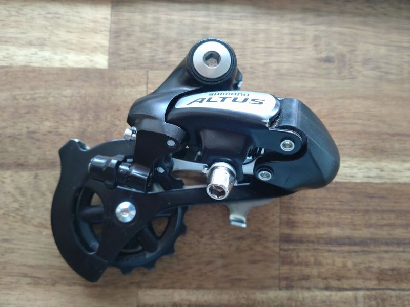 Shimano Altus