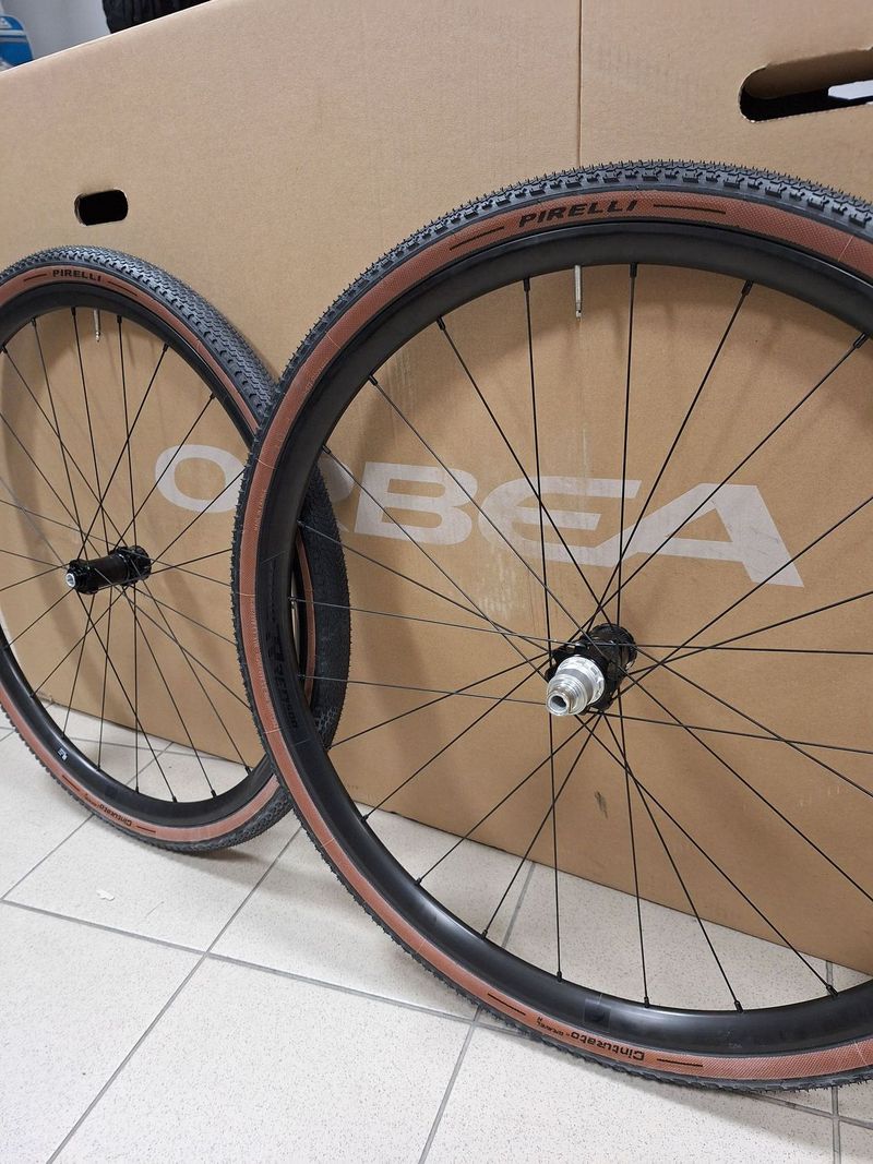 Gravel kola Fulcrum Rapid Red 500