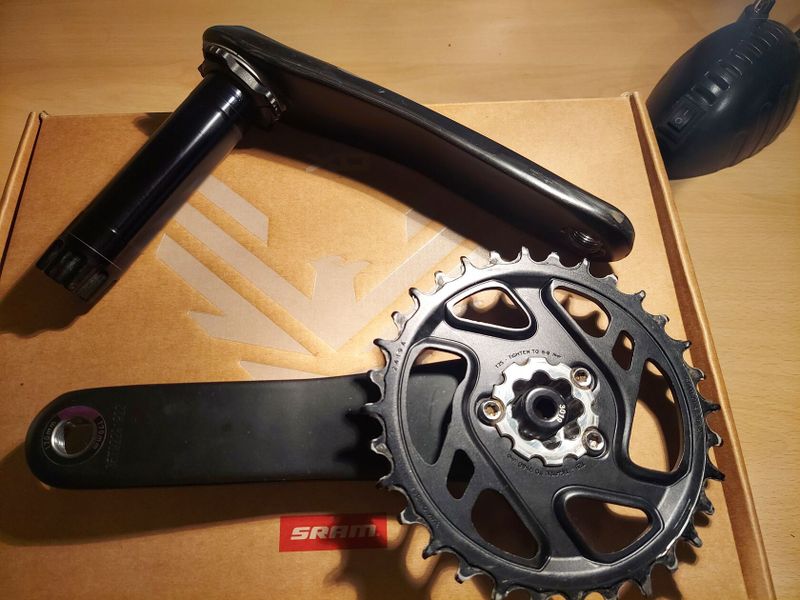 SRAM X1 CARBON (32z, 170mm)