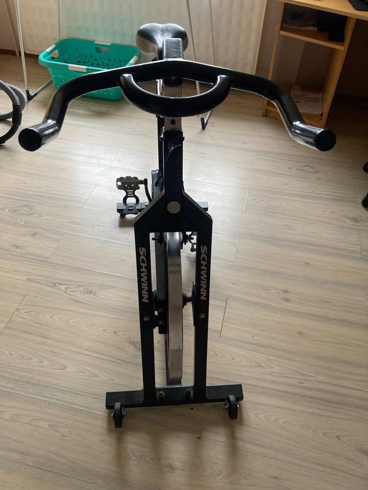 Spinningové kolo Schwinn