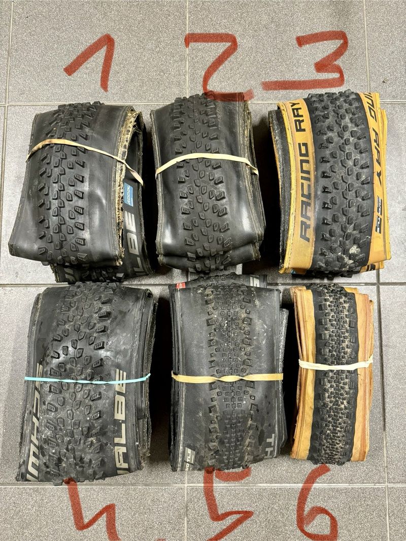 6x pláště Schwalbe Racing Ray, Thunder Burt