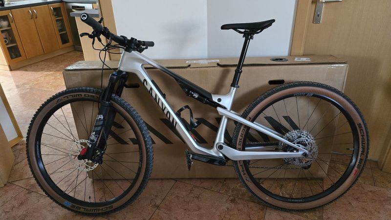 Canyon Lux CF 6 Trail 