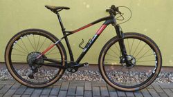 Wilier 101X váha 11 kg