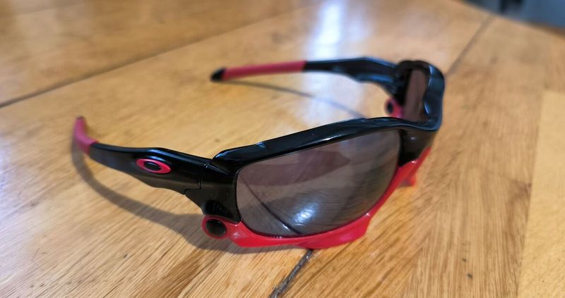 Oakley Jawbone červenočerné