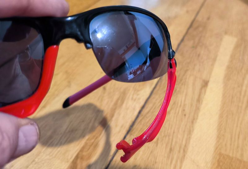 Oakley Jawbone červenočerné