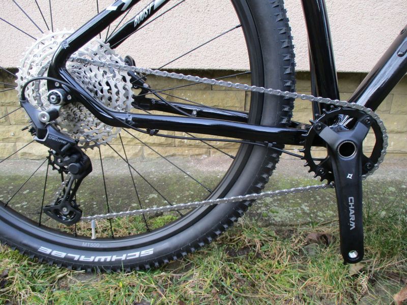 Nové 29" kolo ROZZO BOOST, vzduchová vidlice Suntour XCR, osazení Shimano Deore1x12, pevné osy