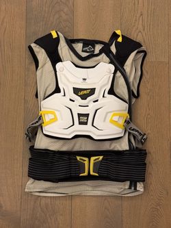 Chráničová vesta Leatt - vel. L/XL