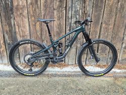 Trek Slash 9.8 XT Carbon gen 6 vel.M