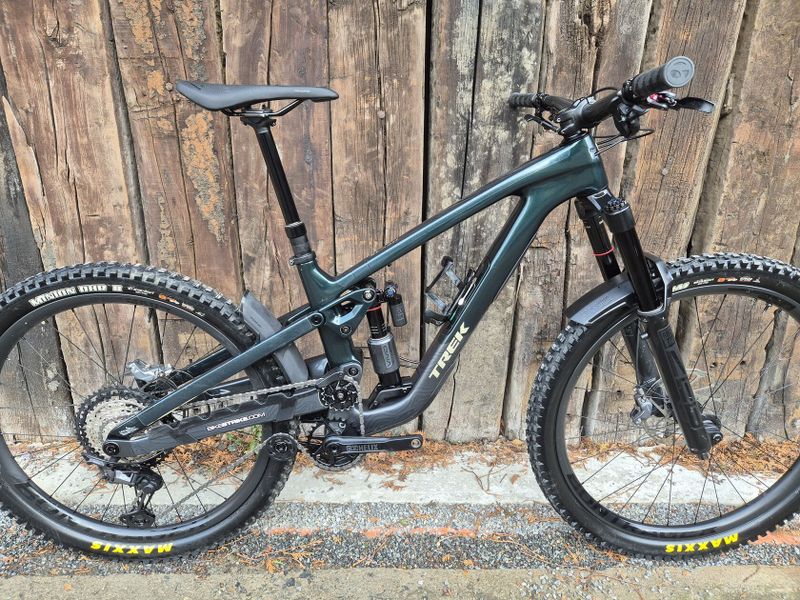 Trek Slash 9.8 XT gen 6 vel.M