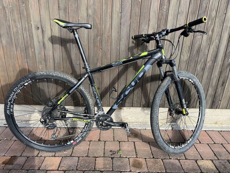 Prodám horské kolo SCUD 29" Shimano SLX, Deore 