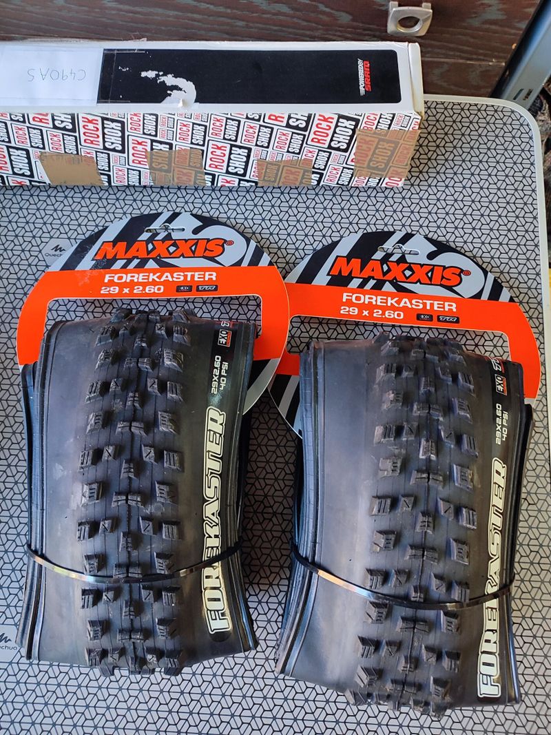 2ks, nove Maxxis Forekaster 29x2,6" Exo, TR + packeta Zdarma