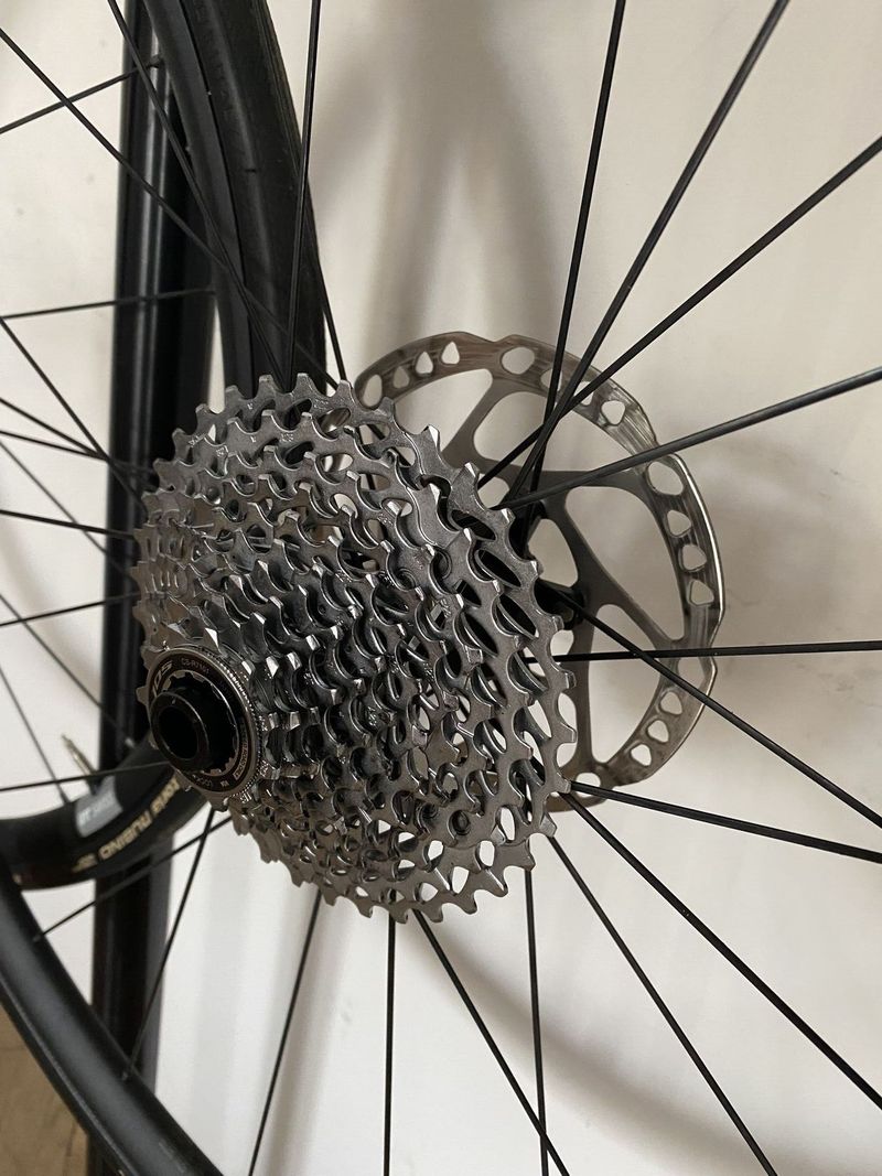 Zapletená kola - DT Swiss PR 1400 DICUT Disc ořech Shimano