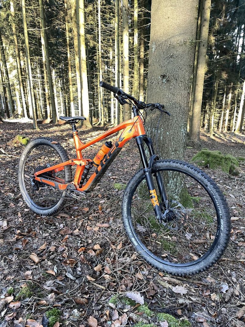 Trek slash 2023/24