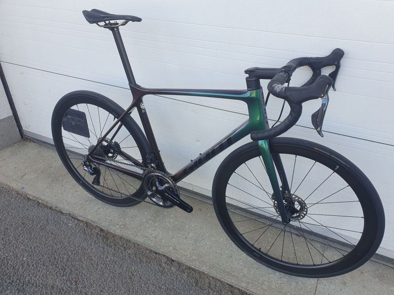 Giant TCR Advanced Pro, Dura Ace Di2, velikost ML