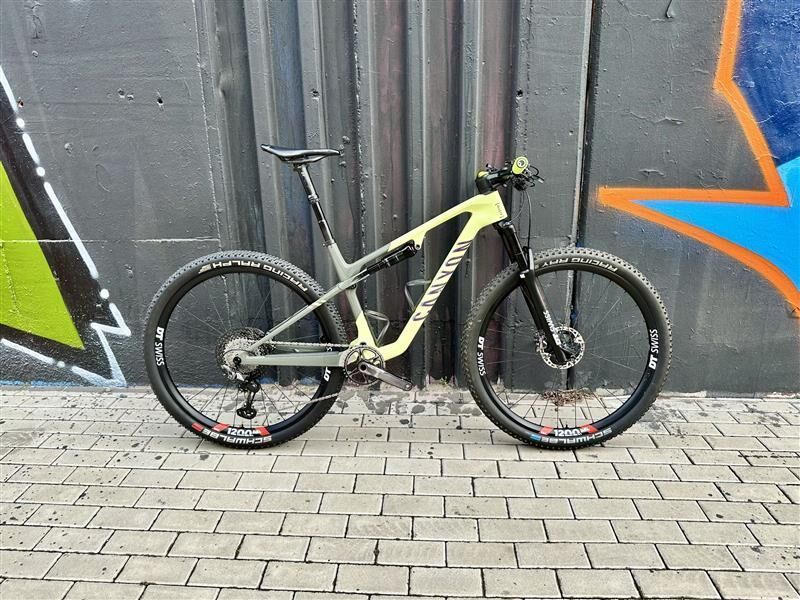 Canyon Lux WC CFR z teamu CANYON SIDI velikost M