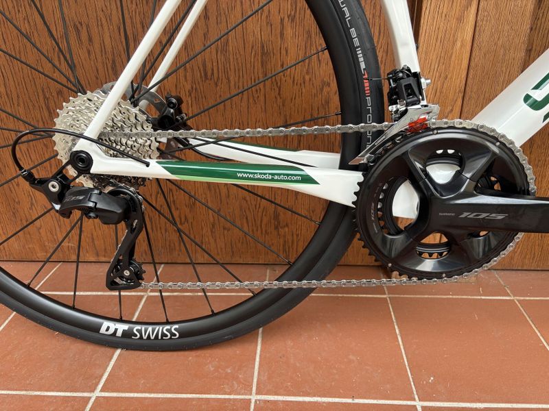 SUPERIOR X-ROAD 9.3 - ŠKODA - karbonový speciál - SHIMANO 2 x 12 - vel. 56 cm (L) - NOVÉ