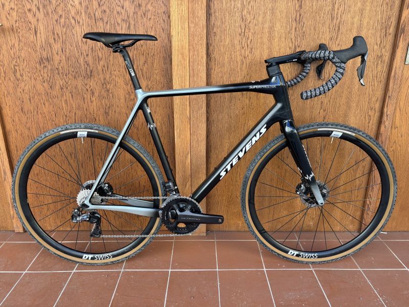 STEVENS SUPERPRESTIGE NEW 60 cm - cyklokros - Shimano elektrika 2x11, kola DT SWISS / plášťové