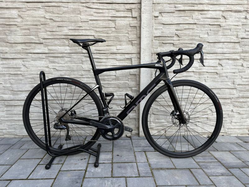 BMC roadmachine Di2 disc