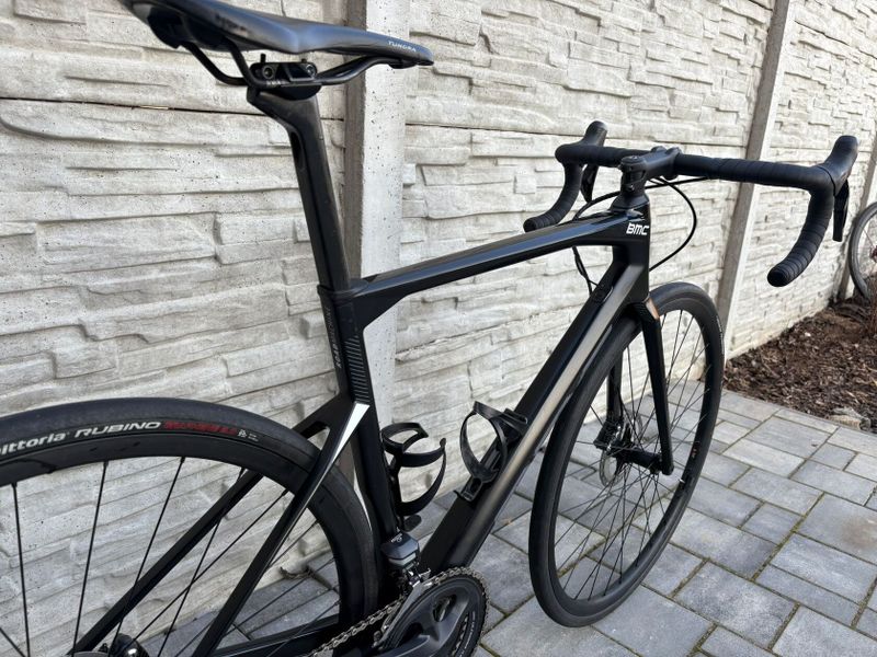 BMC roadmachine Di2 disc