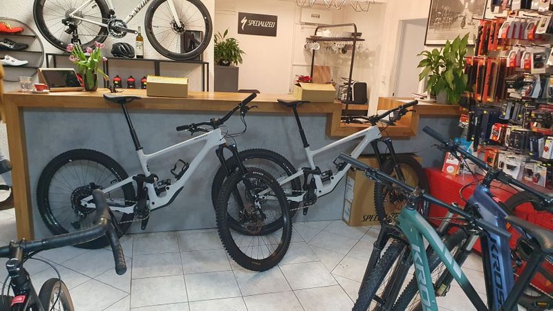 Specialized Enduro Expert Custon S4 *V ZÁRUCE* jako vel.L 