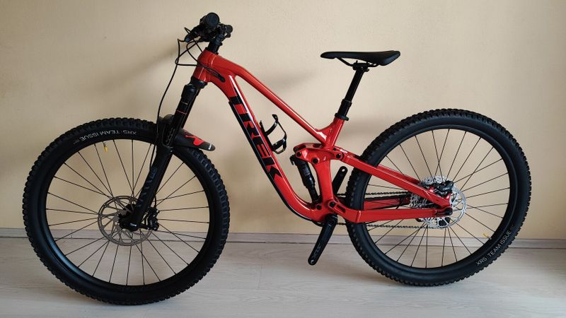 TREK Slash 7 - NOVÉ KOLO, ZÁRUKA