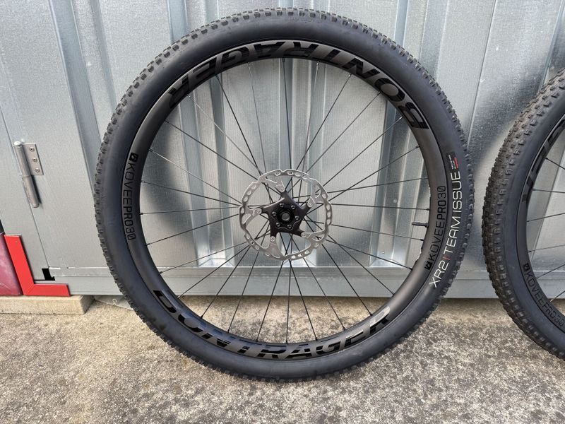 Bontrager Kovee Pro 30 TLR Boost - nova 29`' MTB karbonova kola - predni&zadni, MS