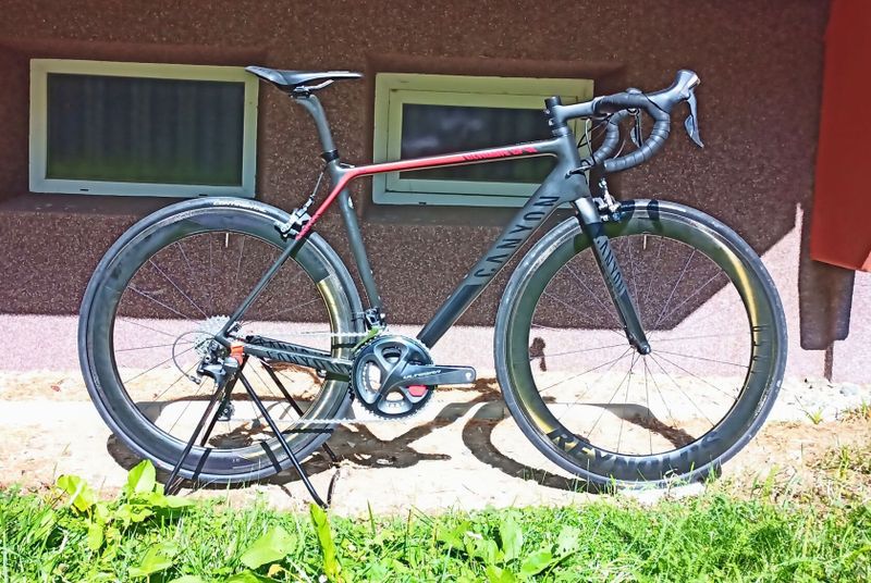 Silniční kolo Canyon Ultimate CF SL 9.0 velikost M (56cm) 7,3 kg