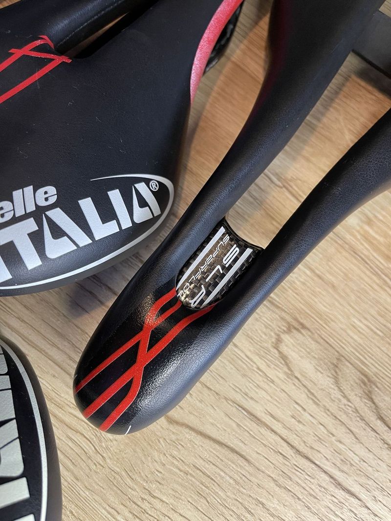 Sedla Selle Italia SLR Carbon 