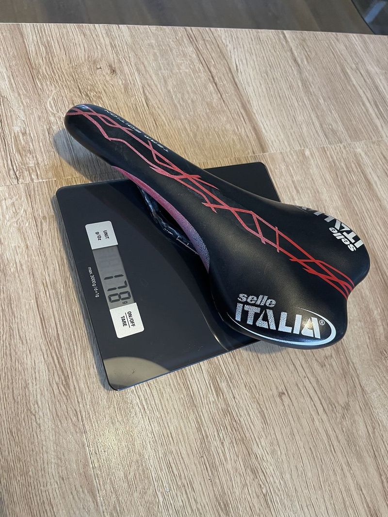 Sedla Selle Italia SLR Carbon 