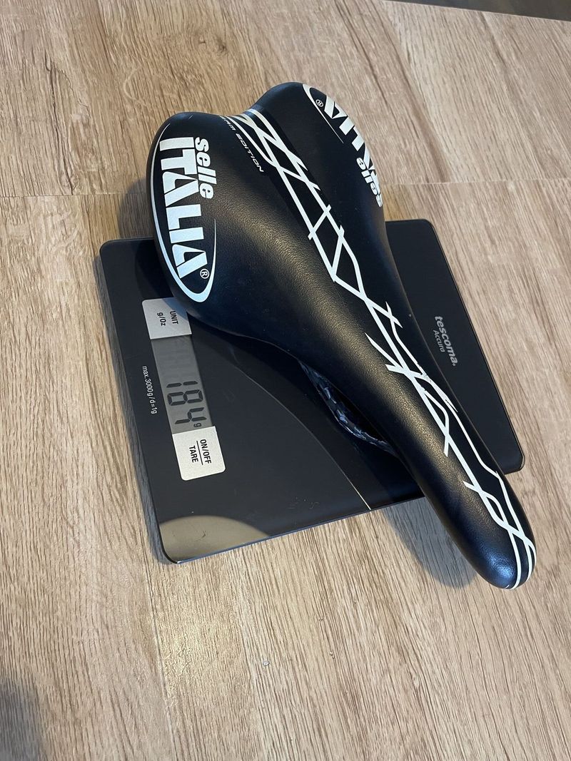 Sedla Selle Italia SLR Carbon 