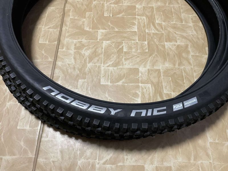 Pláště Schwalbe Nobby nic 29x2,4. Pláště Michelin Wild AM2 29x2,4 TLR. 