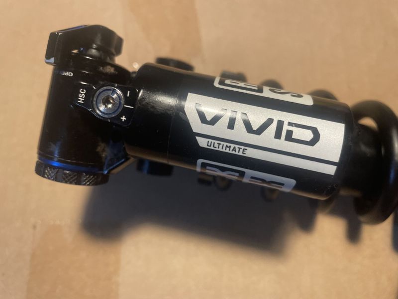 Vivid Coil Ultimate RC2T 205 x 62,5 trunnion 