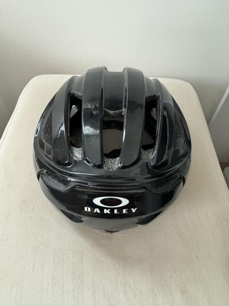 Oakley ARO3 LITE, M (54 - 58 cm)