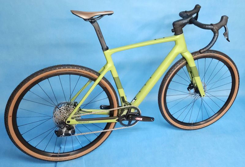 SCOTT Addict Gravel 30 AXS 2024 - atraktivní gravel bike na Sram Rival AXS – NOVÝ