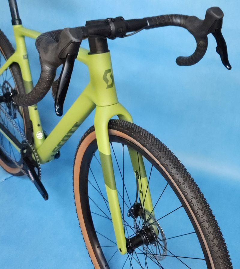 SCOTT Addict Gravel 30 AXS 2024 - atraktivní gravel bike na Sram Rival AXS – NOVÝ