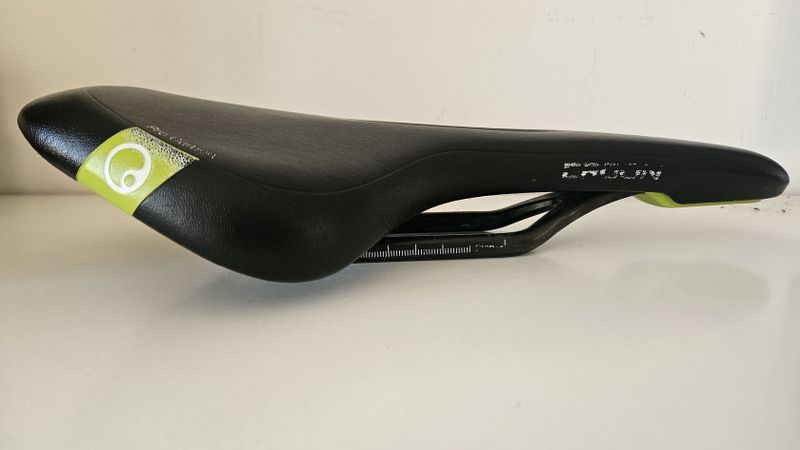 ERGON carbon 288 x 152 mm, 224 g