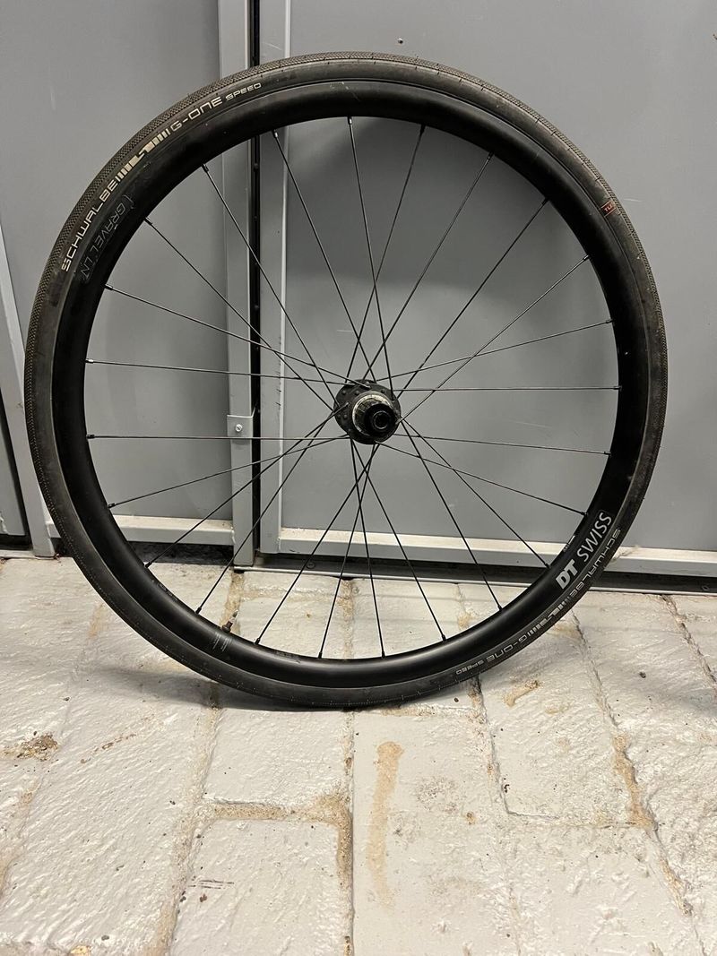 Gravel kola DT Swiss + pláště Schwalbe G-One