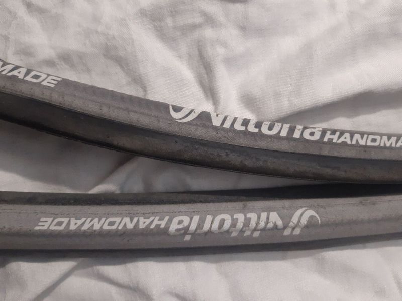 2x NOVÁ Vittoria Corsa G 2.0 28'' 28 mm silniční galuska 